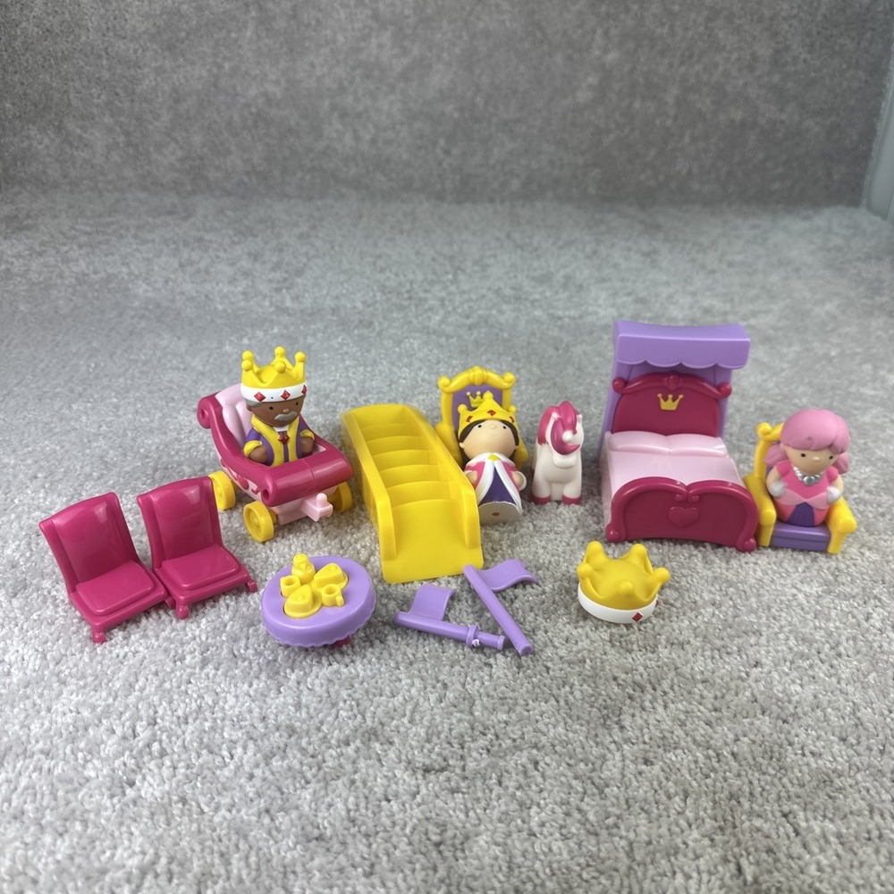 Playgo Royal Castle Set 15 pcs King Queen Princess‎ Horse Furniture Replacements